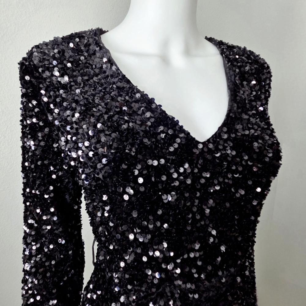 Black Sequin Long Sleeve Romper With V-Neckline & Removable Belt, Size Small - Picture 7 of 16